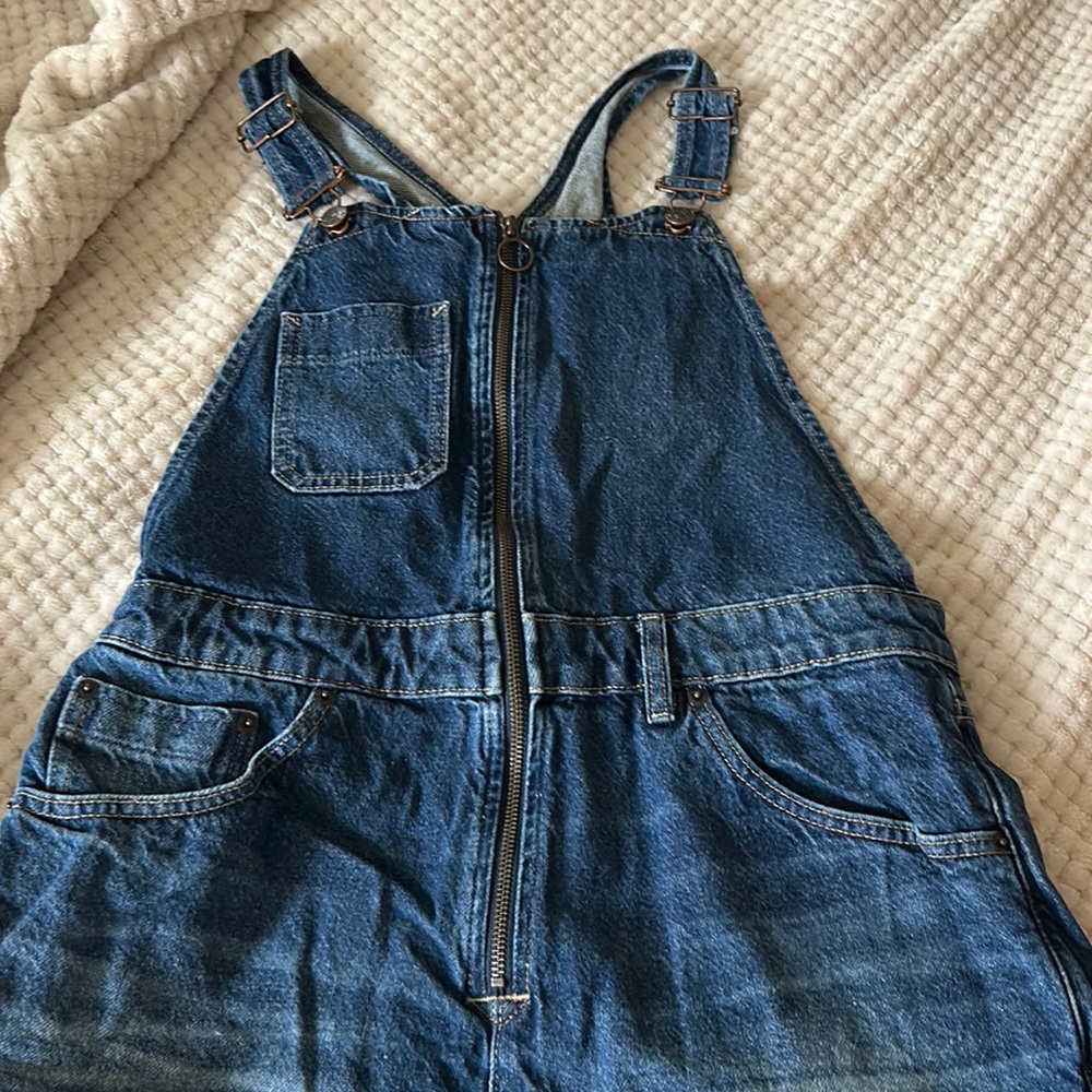 Free People Overall Shorts. New without tags